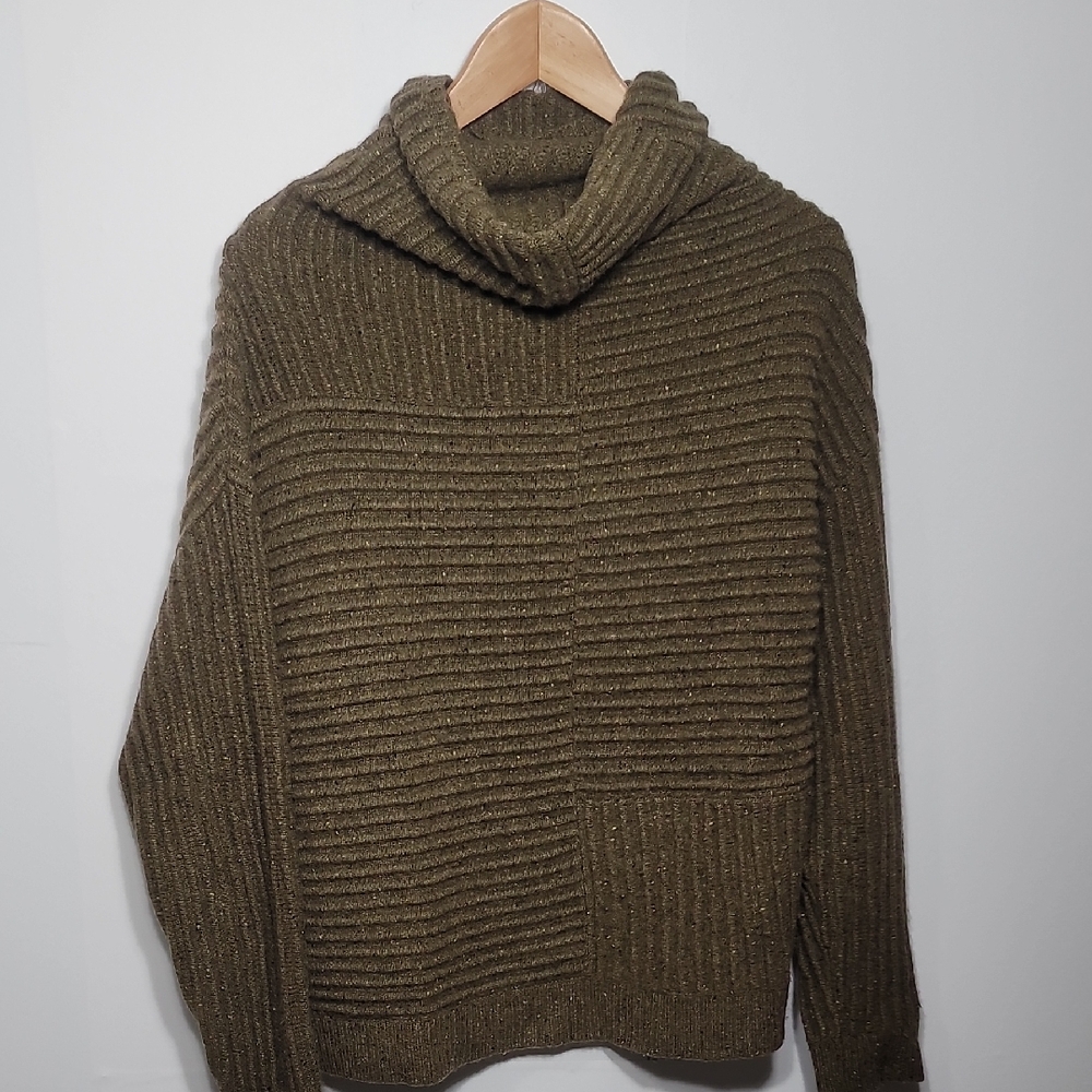 Nordstrom Olive Green Ribbed Turtle Neck Sweater